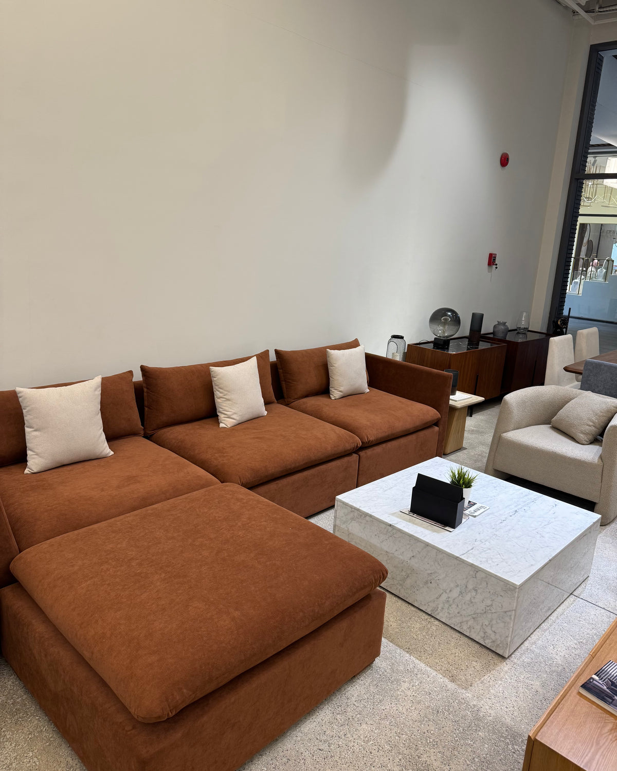 O1 - Showroom