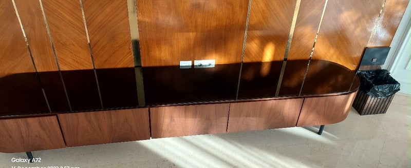 DE.CI piece in a customer home
