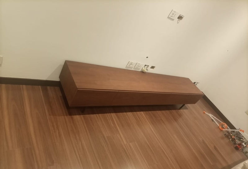 DE.CI piece in a customer home